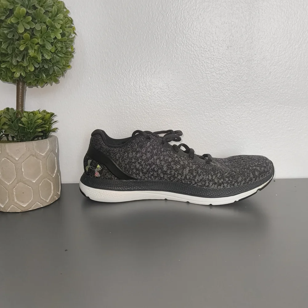 Under Armour Black and White Women's Shoes